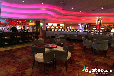 how old do you have to be to gamble at mystic lake casino|Hotel .